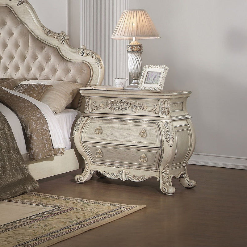 Ragenardus - Nightstand